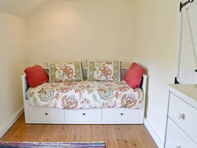 holiday letting - North Pennines cottage guest bedroom