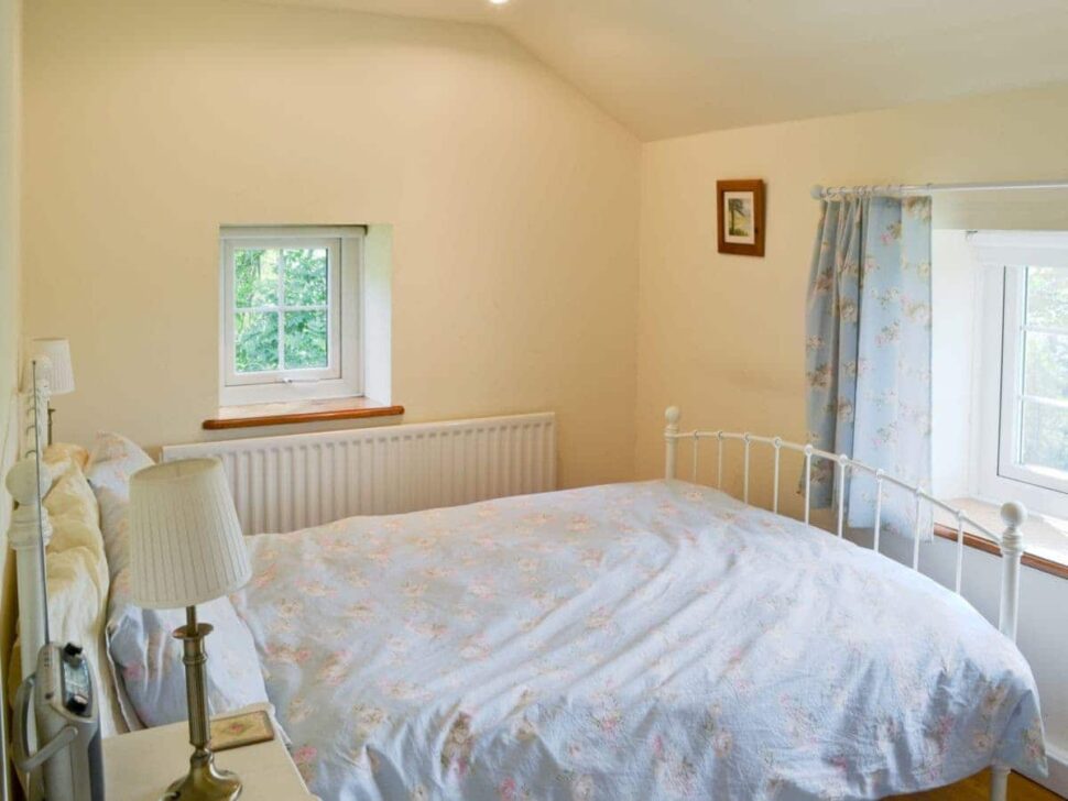 holiday letting - North Pennines cottage double bedroom