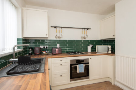 Short term lettings - fully equipped kitchen