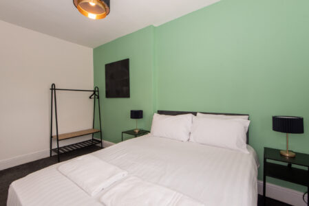 Short term rental - fully equipped double bedroom